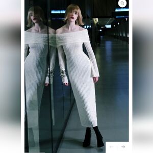 Elegant Off-Shoulder White Dreds